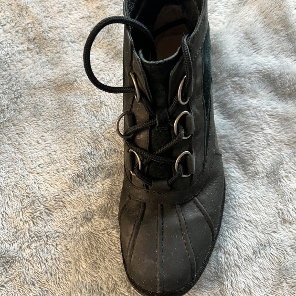 ugg rain boots - Picture 5 of 9
